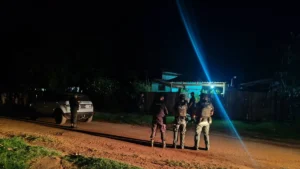 San Ignacio de Velasco: sicario dispara contra un joven y entra a su casa para seguir atacándolo